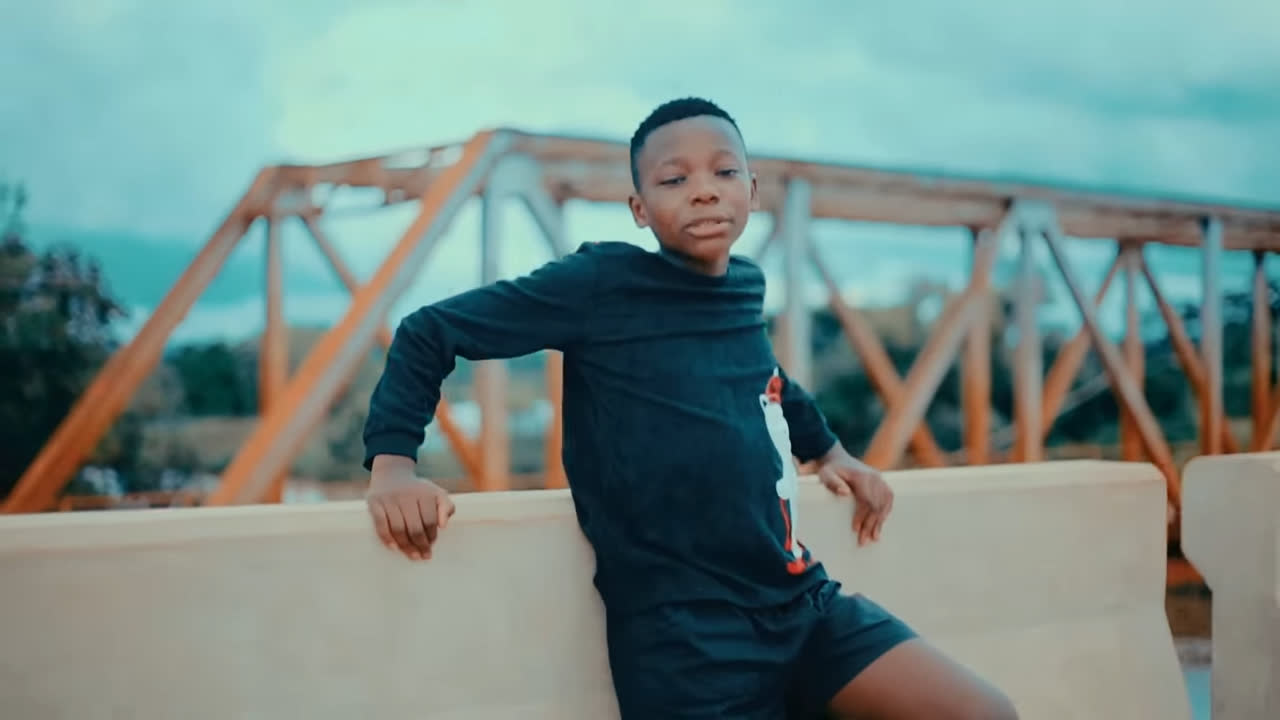 Music Video : Founder Tz – Niepushie