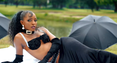 Music Video : Phina – Ti Ti Ti